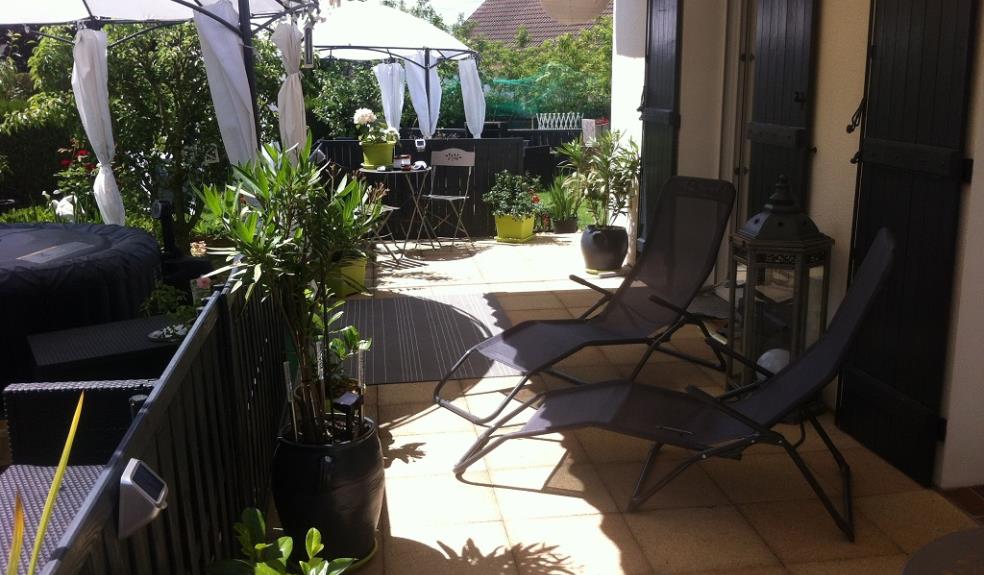 HLO53-chbres d'hôtes M'Libres - terrasse