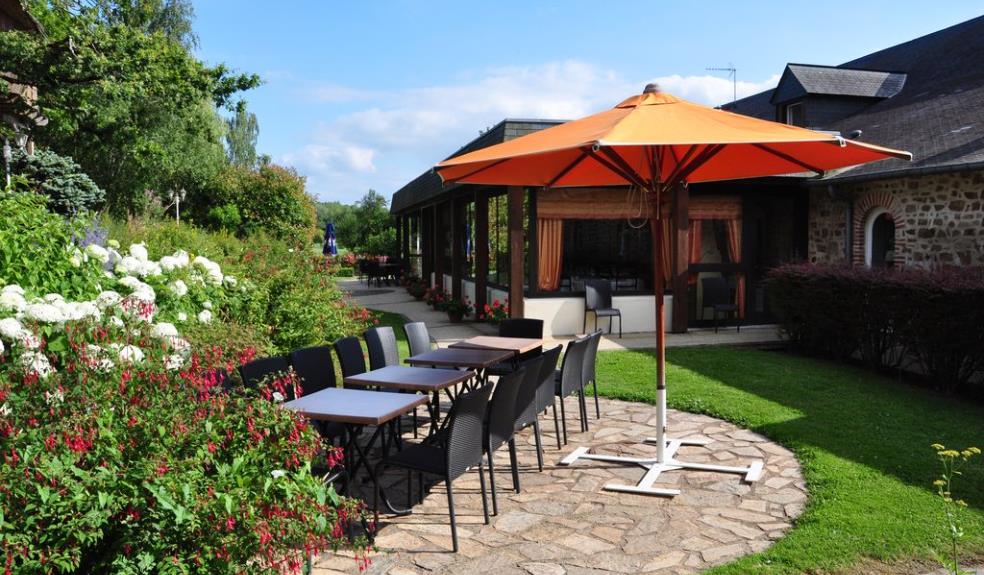 Relais du Gué de Selle terrasse extérieure
